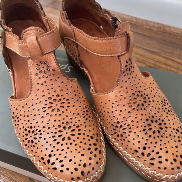 Spring Step Airy Wedge T-Strap Shoes, Medium Brown Leather, EU Size 37 (US 6.5) - Picture 3 of 12